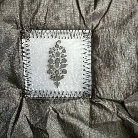 Free People Movement Layer Up Liner Jacket in Black NWT MSRP $198 - Picture 3 of 9